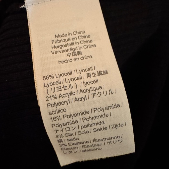 Elegant Black Puff Sleeve Sweater - Picture 8 of 8